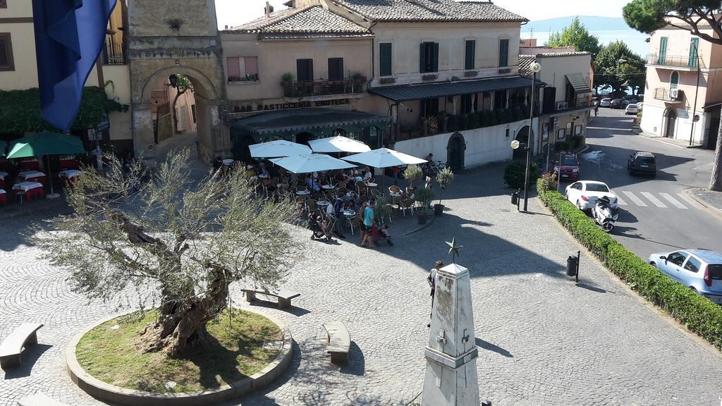Relax In Piazzetta Casa E Appartamento Per Vacanze Trevignano Romano Rom bilde