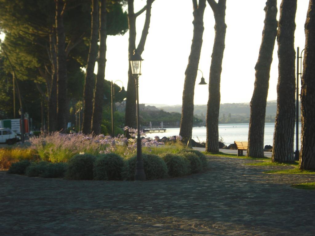 Relax In Piazzetta Casa E Appartamento Per Vacanze Trevignano Romano Eksteriør bilde