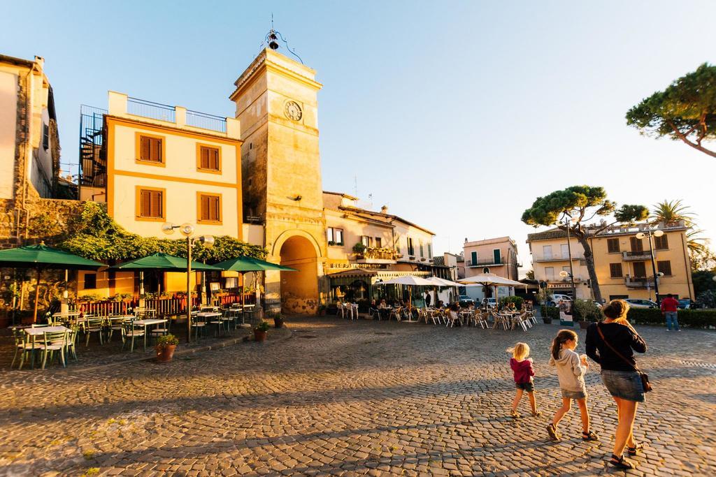 Relax In Piazzetta Casa E Appartamento Per Vacanze Trevignano Romano Eksteriør bilde